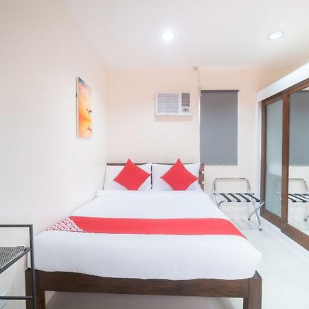 Oyo 199 Solange Apartelle Davao City Esterno foto