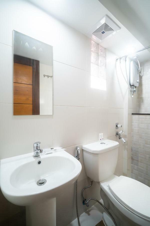 Oyo 199 Solange Apartelle Davao City Esterno foto