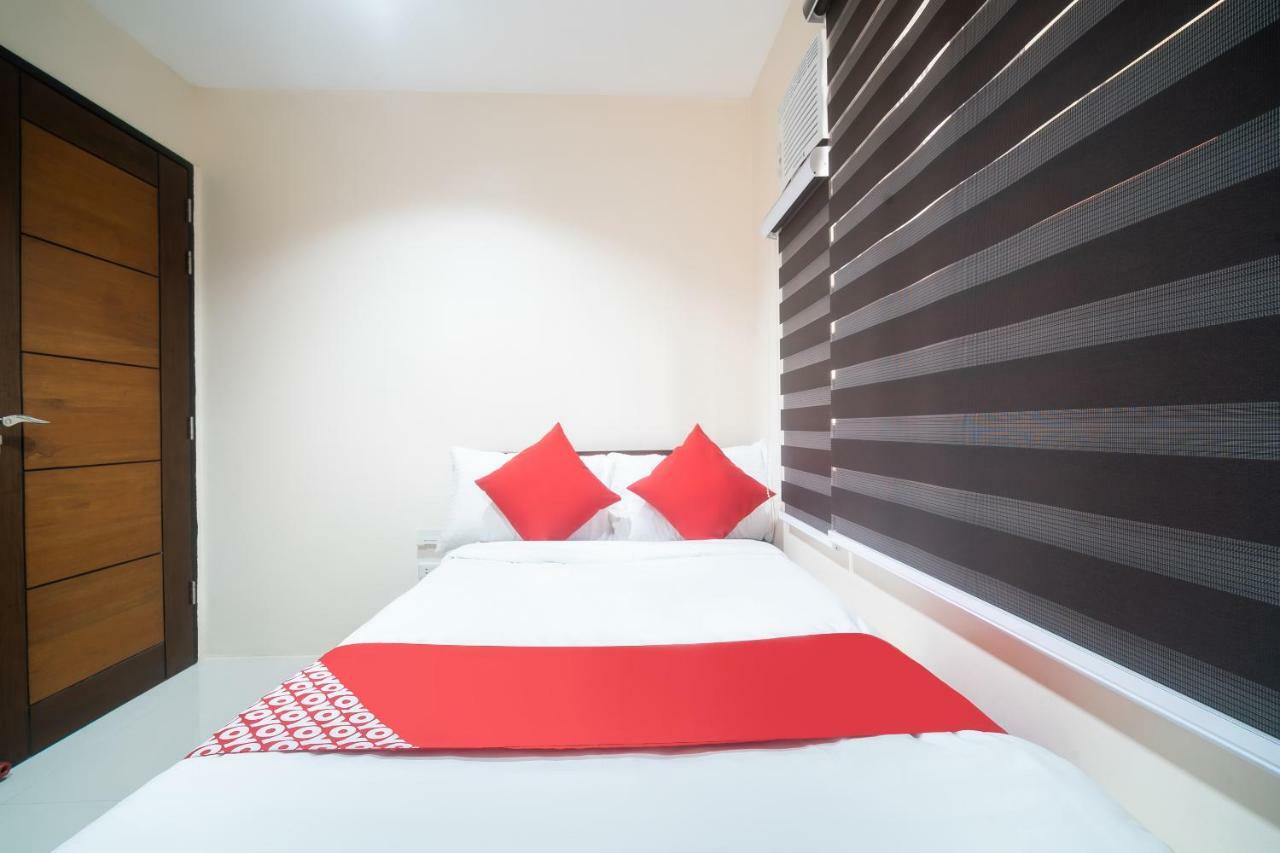Oyo 199 Solange Apartelle Davao City Esterno foto