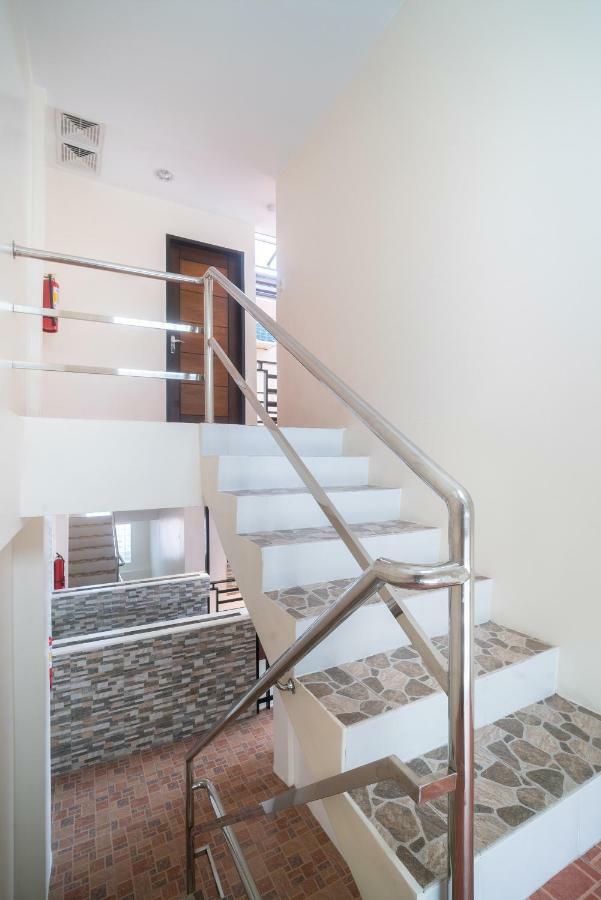 Oyo 199 Solange Apartelle Davao City Esterno foto
