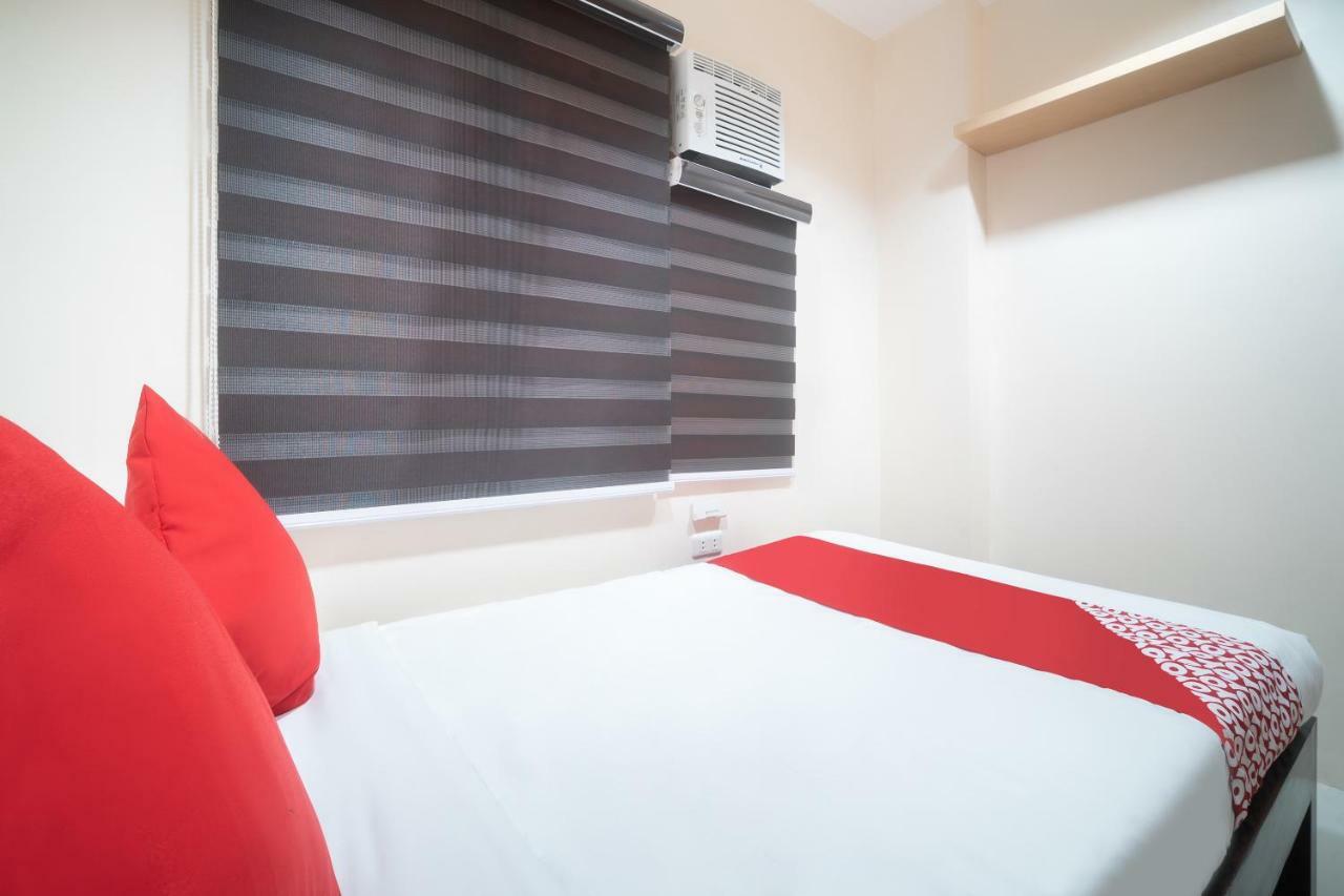 Oyo 199 Solange Apartelle Davao City Esterno foto