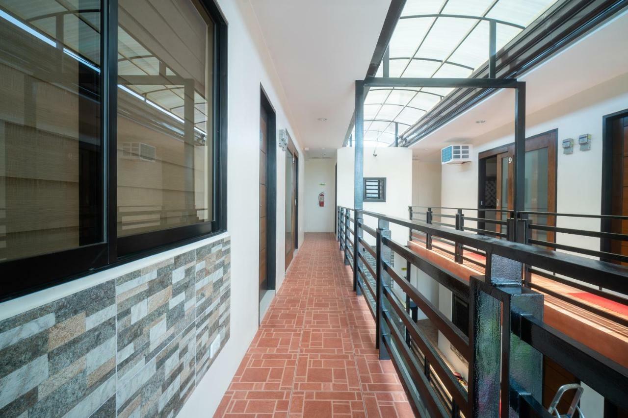Oyo 199 Solange Apartelle Davao City Esterno foto