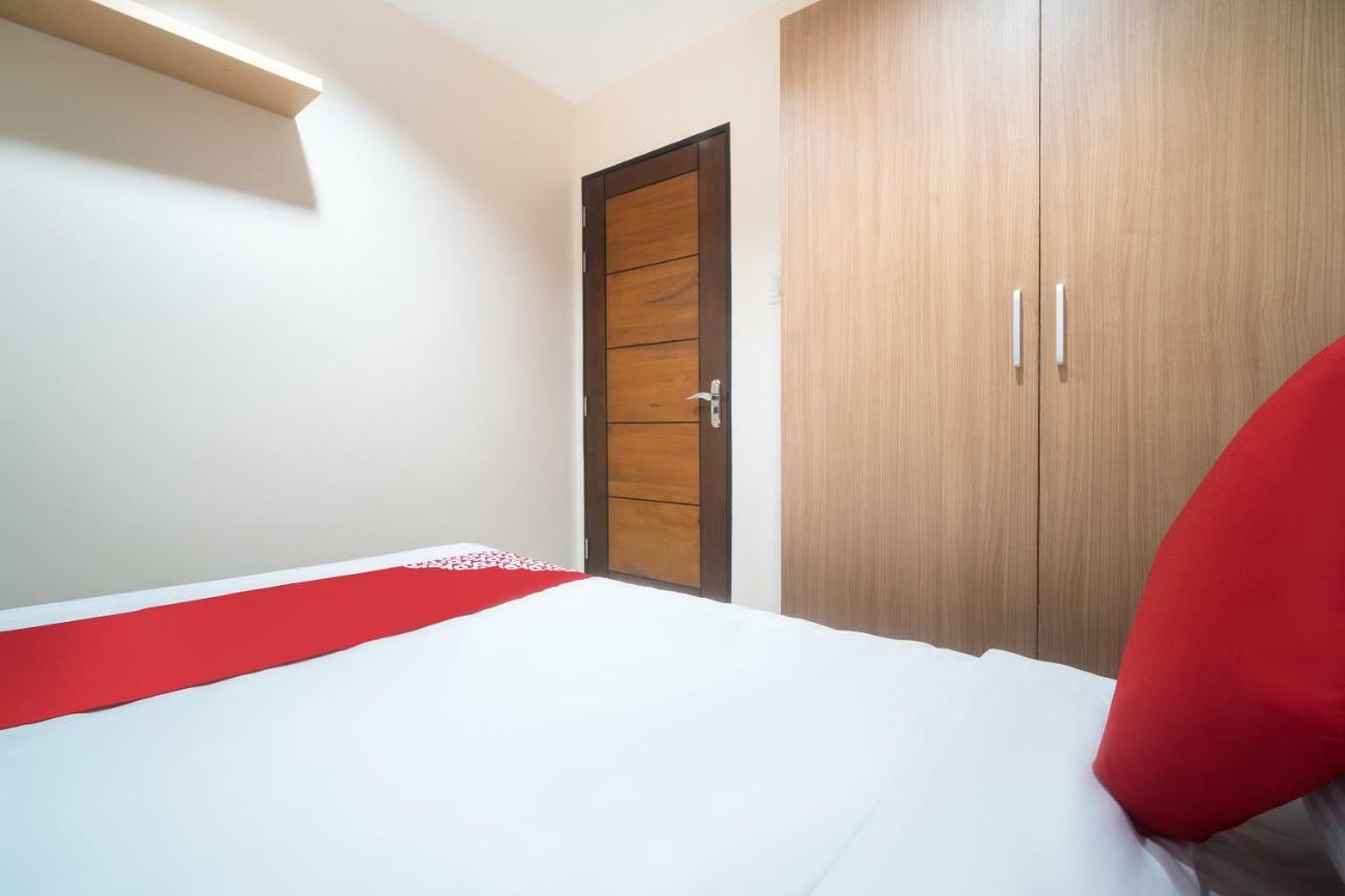 Oyo 199 Solange Apartelle Davao City Esterno foto