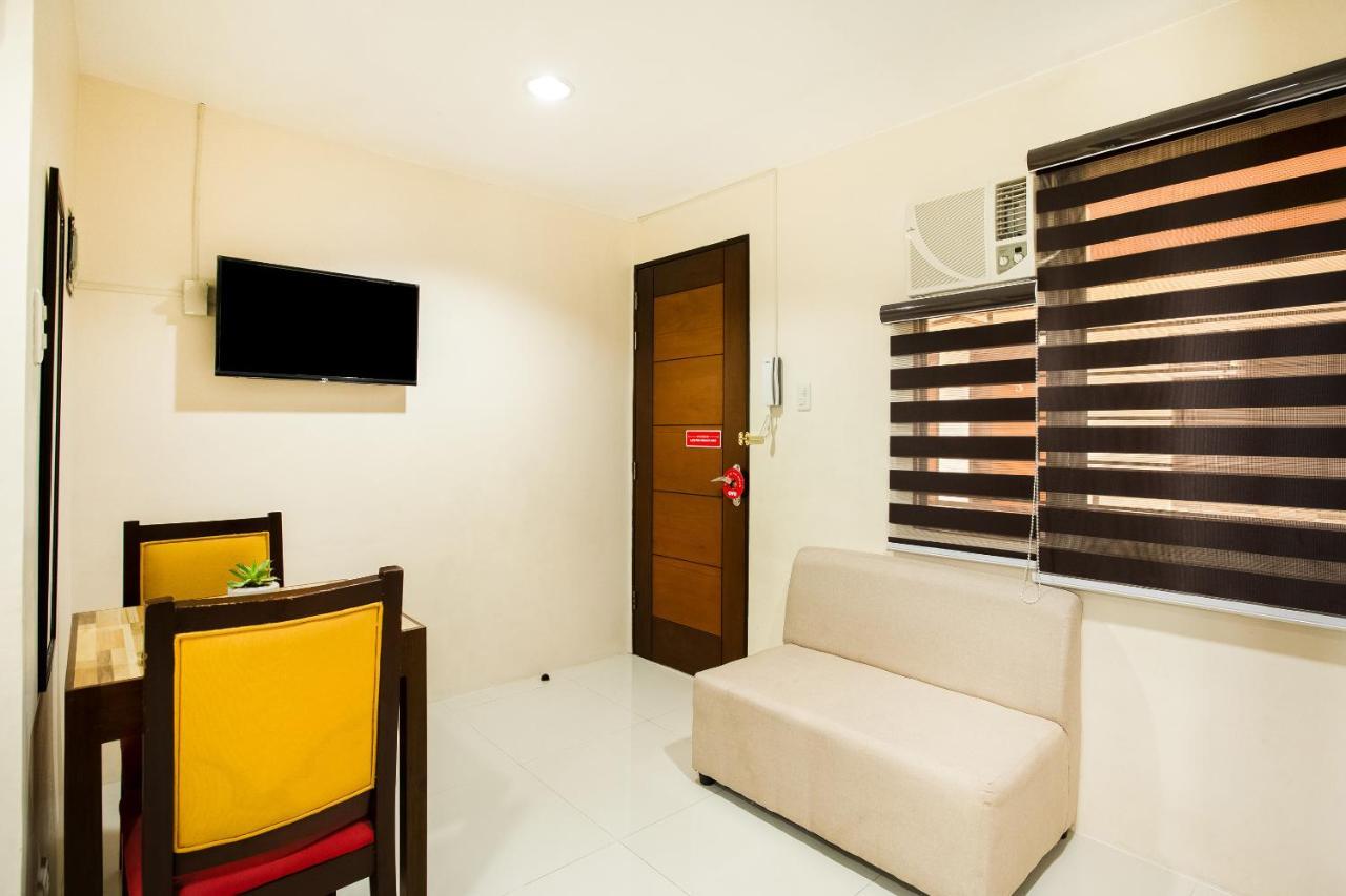 Oyo 199 Solange Apartelle Davao City Esterno foto
