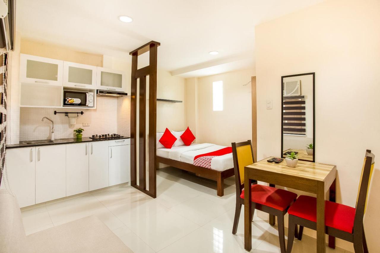 Oyo 199 Solange Apartelle Davao City Esterno foto